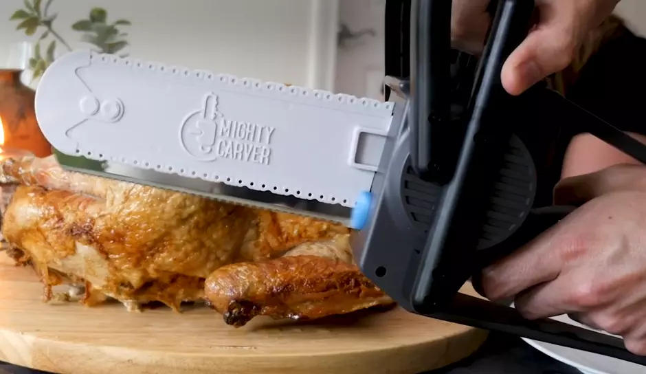 Mighty Carver: An electric carving knife that looks like a chainsaw.