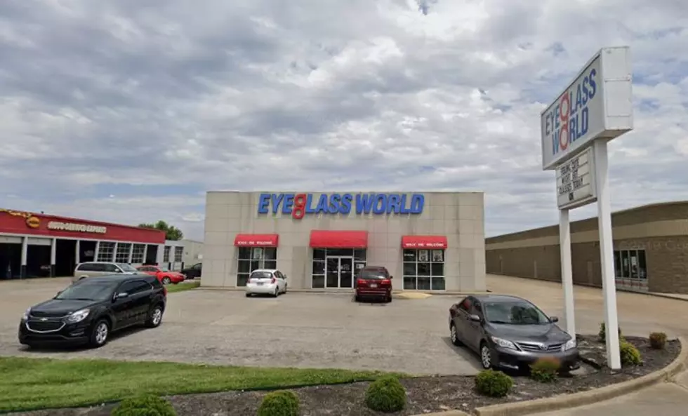 Evansville&#8217;s Eyeglass World Has A Hilarious Sign Ahead Of Valentine&#8217;s Day