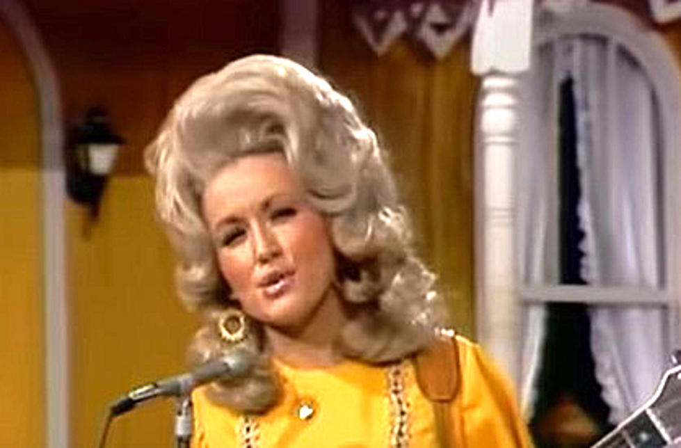 Dolly Parton’s First Number One Hit Described a Character From Her Hometown