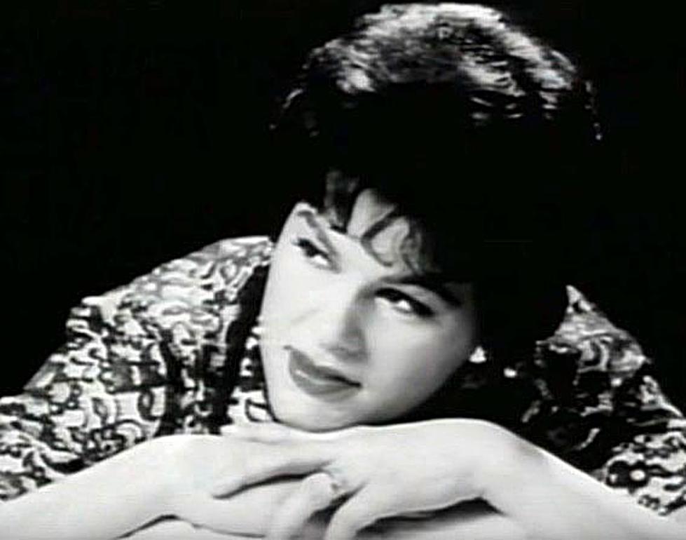 Patsy Cline Recorded “Crazy” While Recovering From a Serious Accident