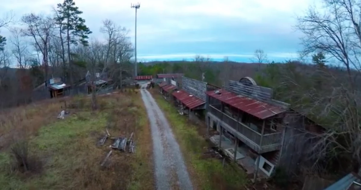 Abandoned Kentucky Ghost Town Looks Like Something Out of a Movie