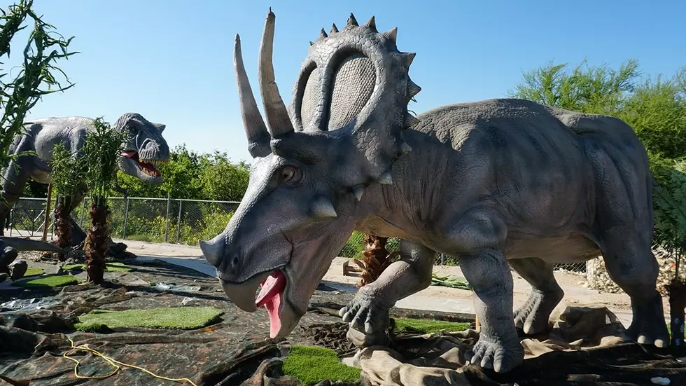 A Drive Thru Dinosaur Experience Is Coming To Nashville Superspeedway