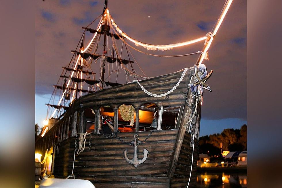 Arrrrre You Ready For A Unique Vacation? Pirate Ship Airbnb is Every Swashbuckler&#8217;s Dream Getaway