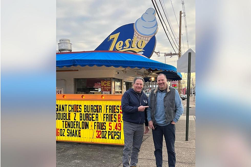 Iconic Southern Indiana Drive-In Restaurant Has New Owner That Grew Up In the Kitchen