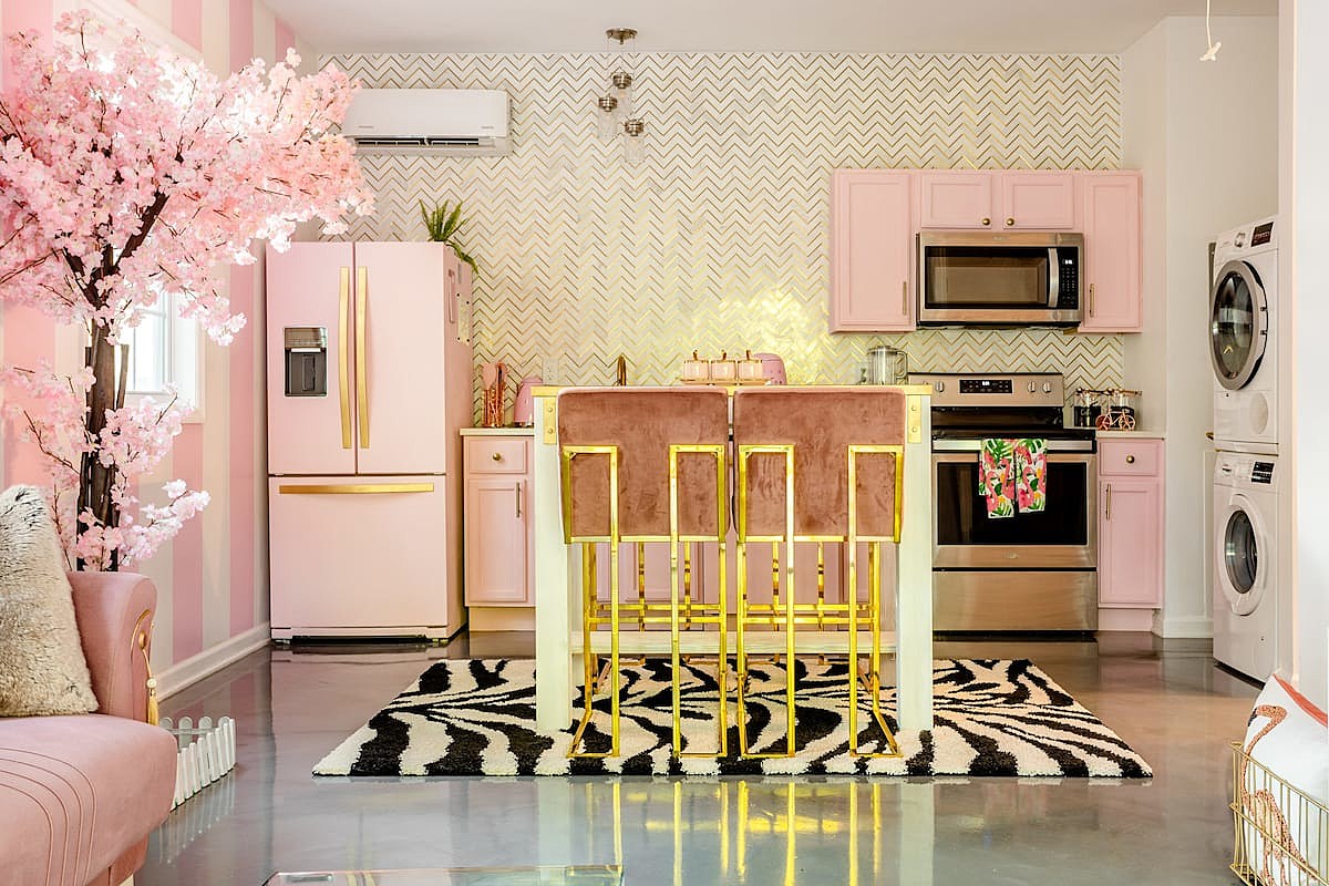 Nashville, TN Airbnb Looks Like Barbie Dream House [PHOTOS]
