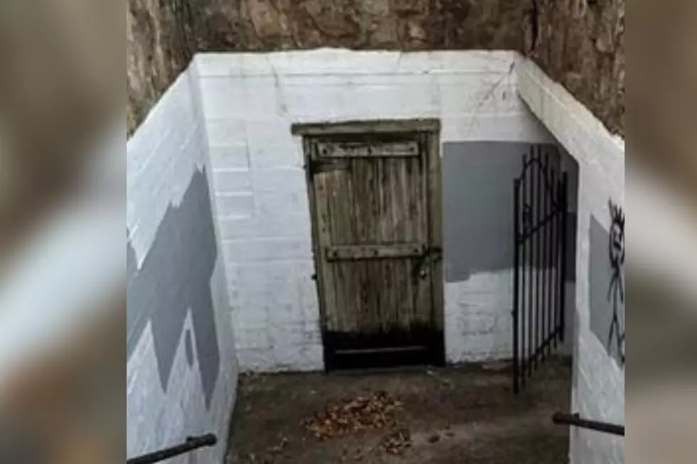 There&#8217;s a Mysterious Tunnel Under an Indiana Street