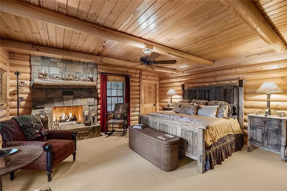 Kara Hinshaw/ Key Associates Signature Realty/Zillow/Canva
