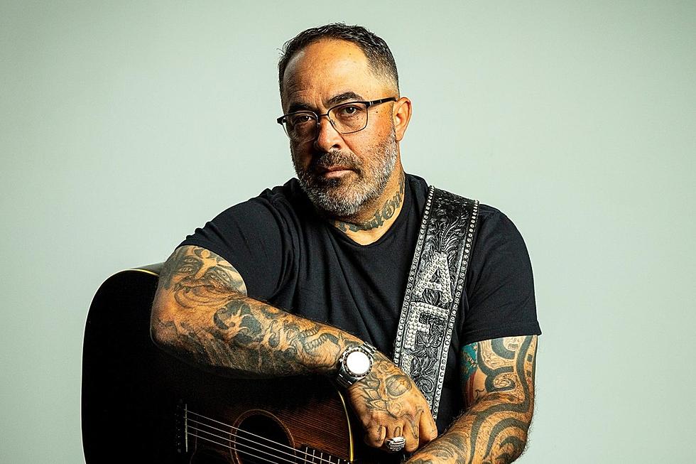 Aaron Lewis Bringing ‘The American Patriot 2024 Acoustic Tour’ to Owensboro