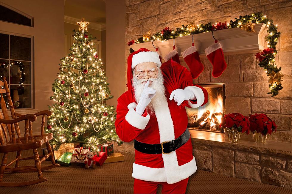 How to Get Photo Evidence That Santa Visited Your Indiana Home