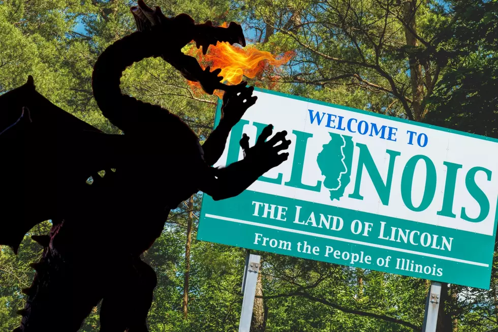 Illinois' Weirdest Roadside Attraction is a Fire-Breathing Dragon