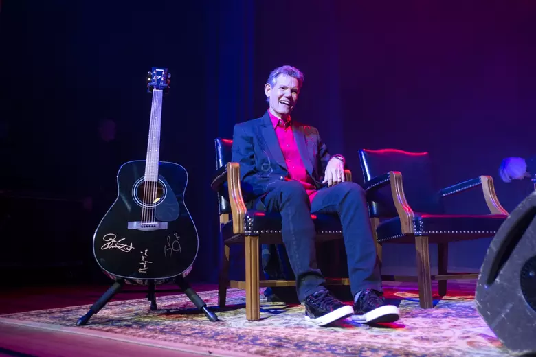 Randy Travis Returns: 2025 Tour Announced with Stops in Illinois