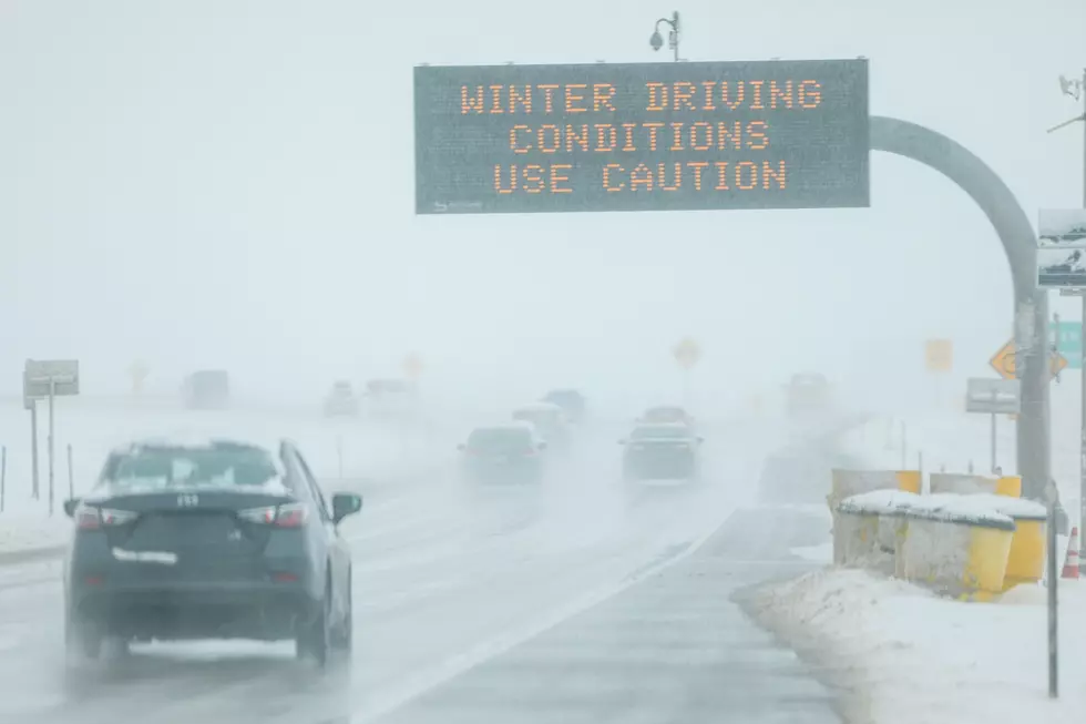 Late November Storm System In Denver Area Brings Snow And Snarls Air Traffic Ahead Of Busy Holiday Travel Days