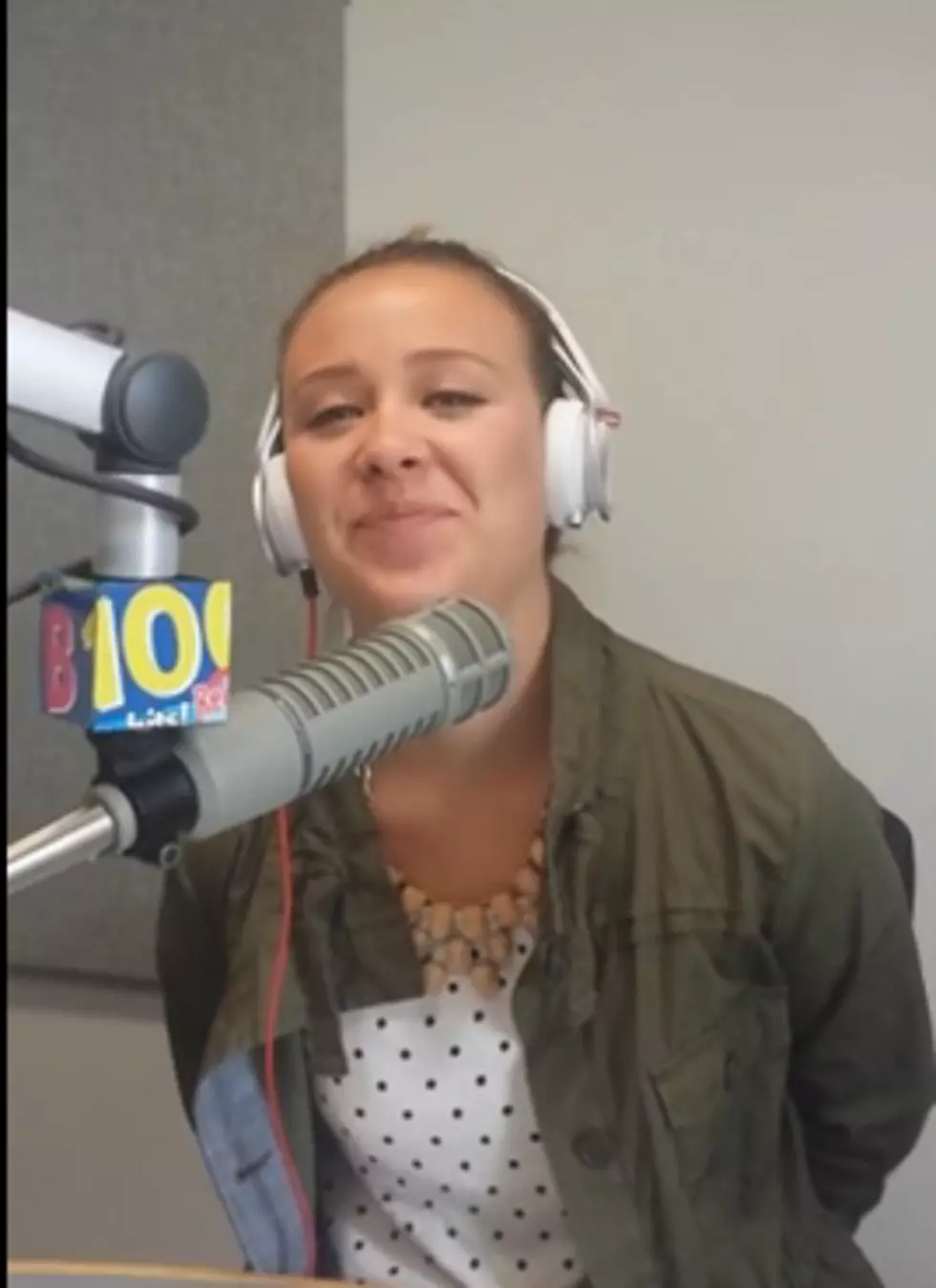 See What Olivia Does While On Air