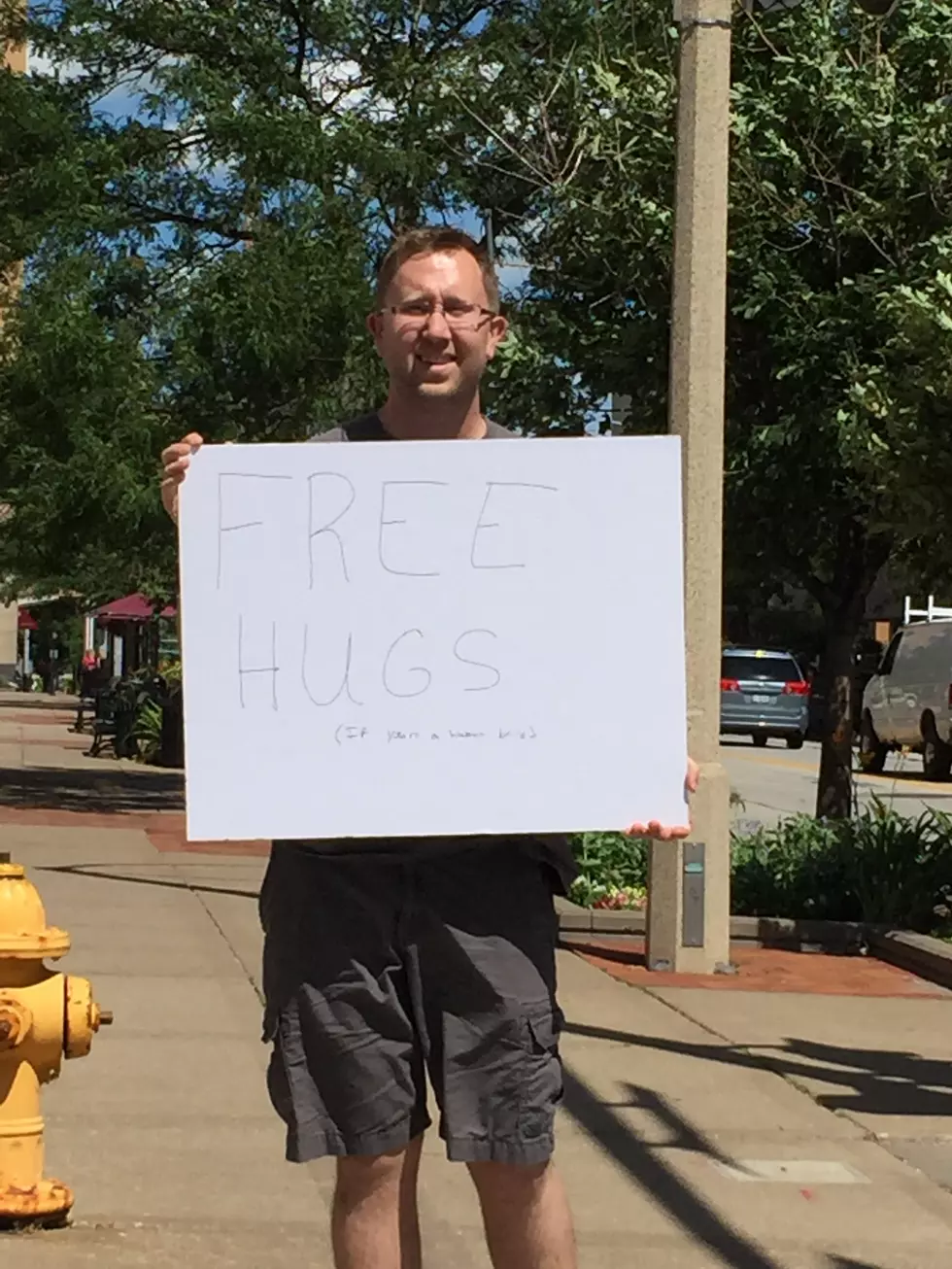 Free Hugs in Davenport After Nationwide Tradgedy