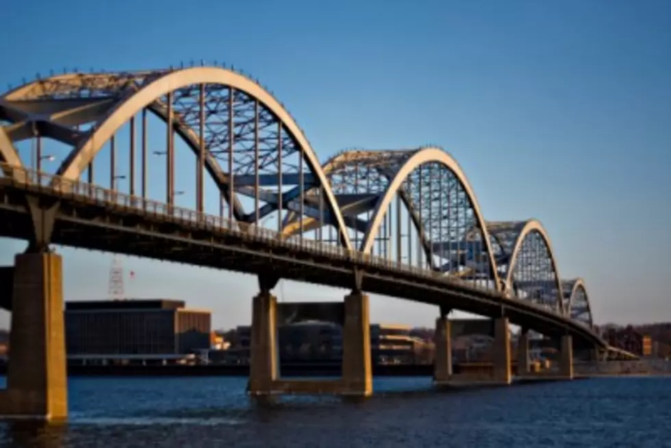 Centennial Bridge Traffic Slows