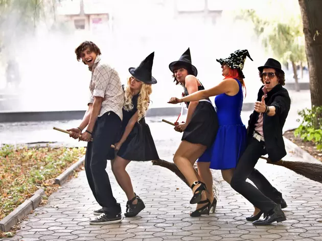 The Perfect Halloween Party Playlist