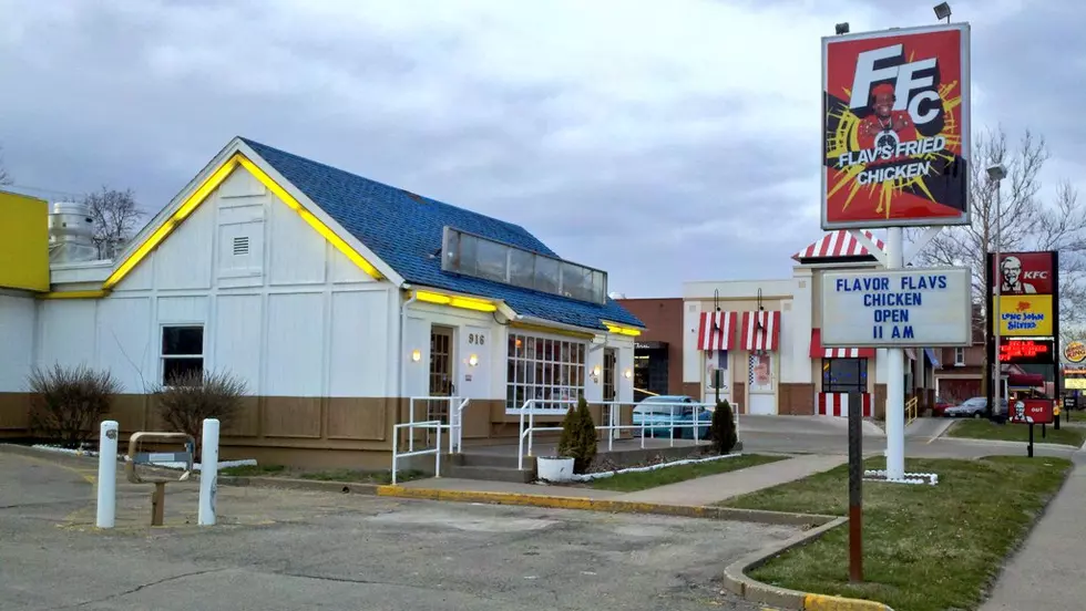 10 Years Ago, Flav&#8217;s Fried Chicken Opened In Clinton [PHOTOS]