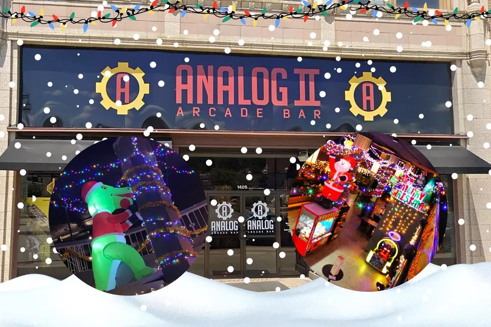 Analog Moline Returns with Holiday Pop-Up, Super Awesome Christmas Time II