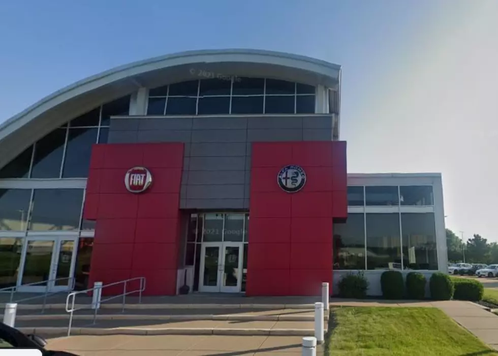 This Davenport Car Dealership Just Suddenly Closed