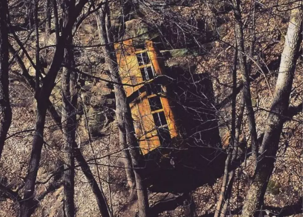 This Creepy Iowa Hike Leads You To An Abandoned School Bus