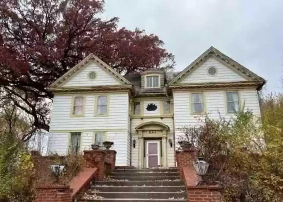 See The Iowa “Bargain Mansion” That’s Going Viral On TikTok