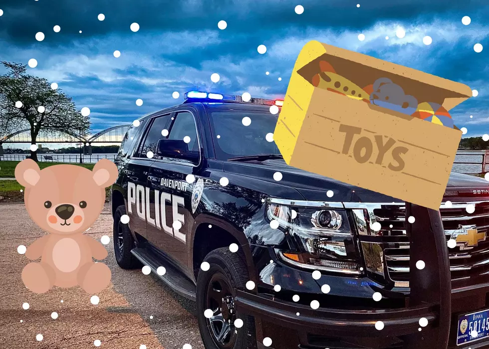 Make Christmas Day Bright For QC Kids With Davenport Police&#8217;s Toy Drive