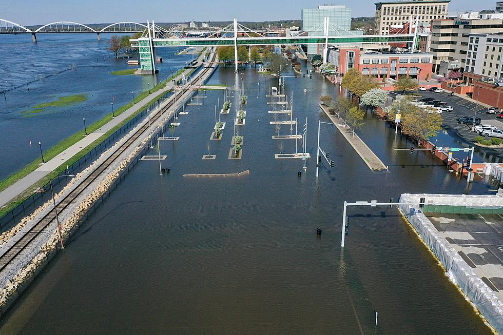 American Red Cross Offering Help To Iowa &#038; Illinois Flood Victims