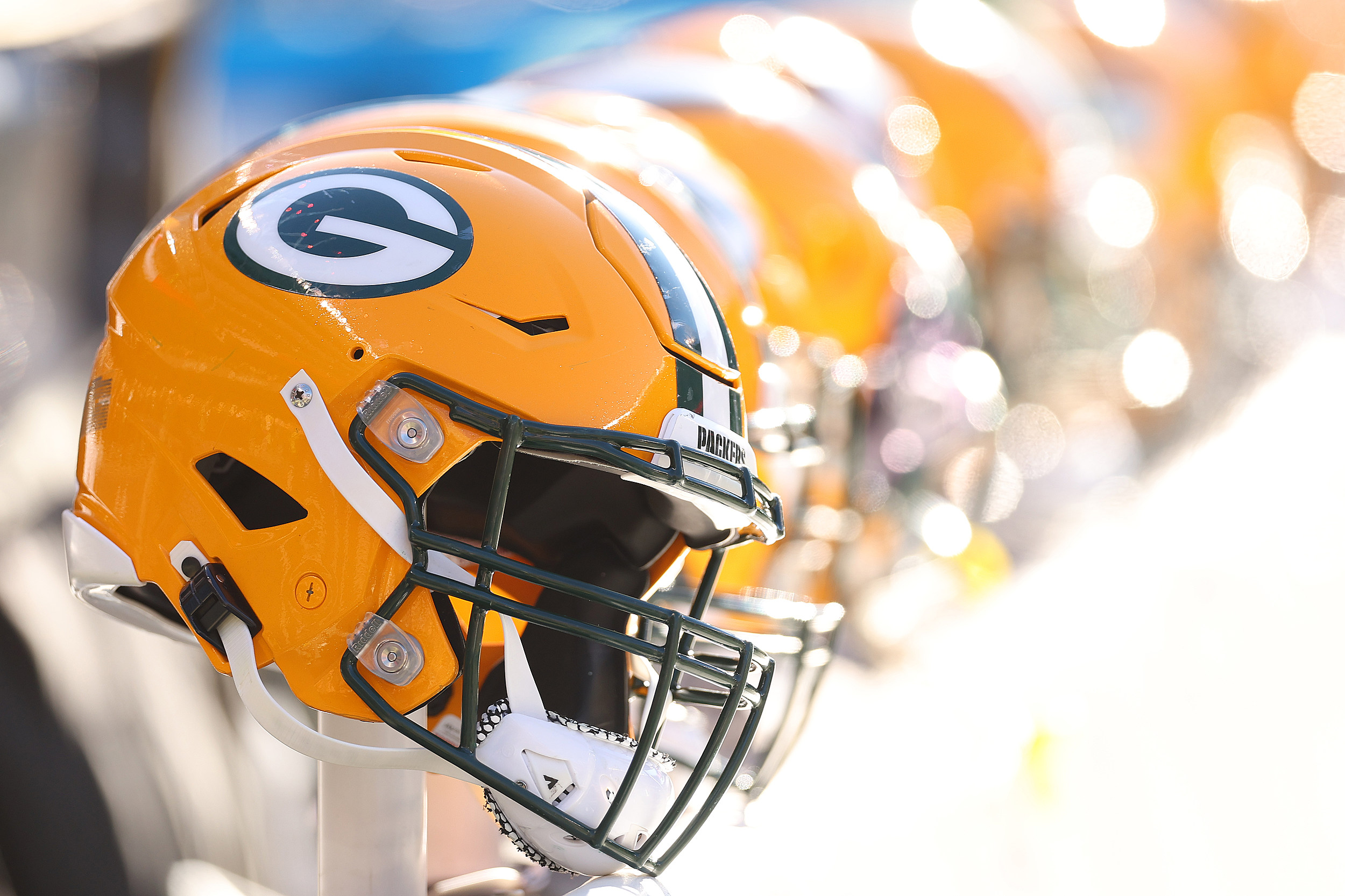 1,017 Green Bay Packers Helmet Stock Photos, High-Res Pictures