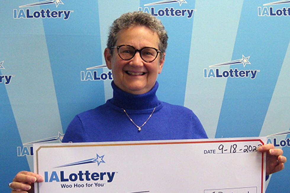 Eastern Iowa Woman Plays Lucky Numbers To Win Big Powerball Prize
