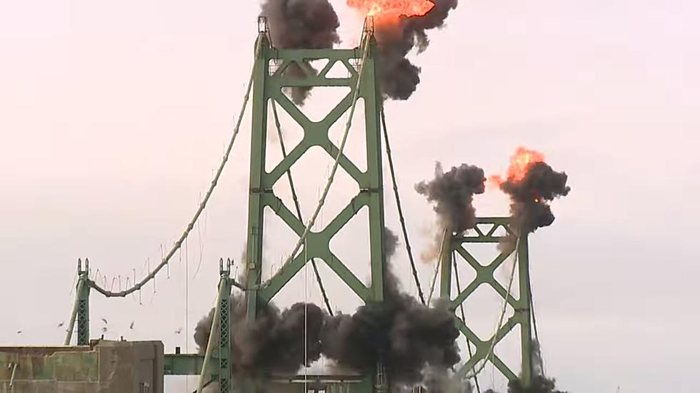 Explosives To Demolish Rest Of Old Bridge Between Iowa & Illinois