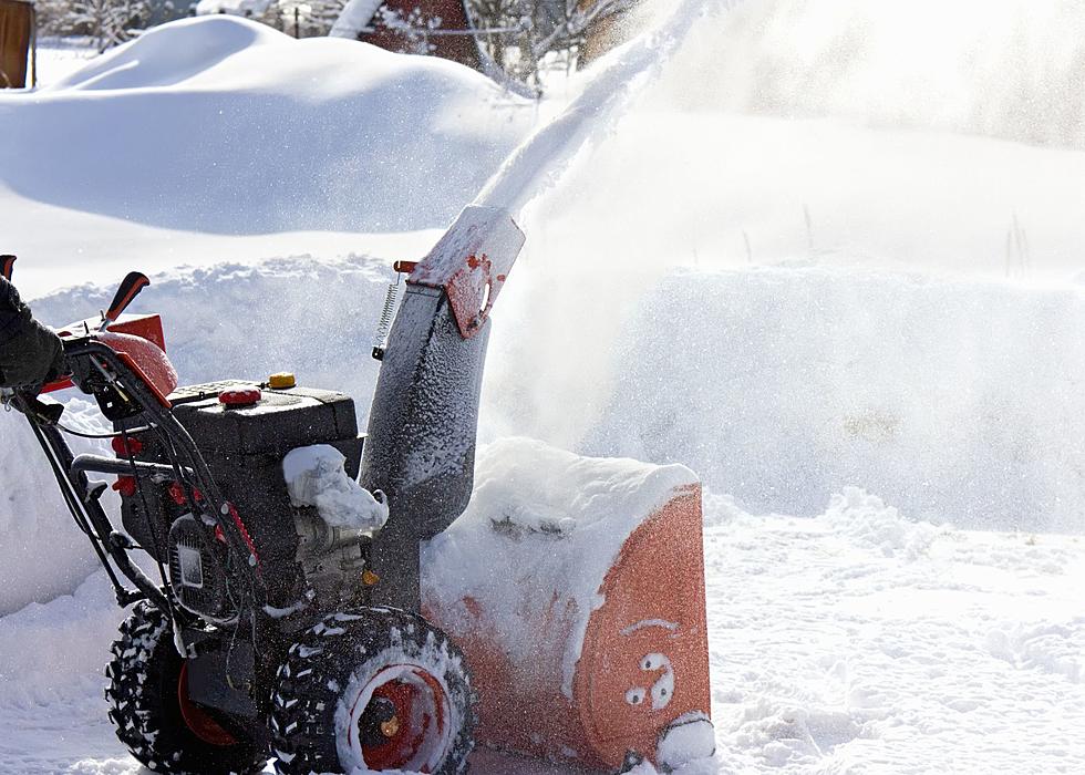 Can You Legally Blow Snow Into Your Neighbor&#8217;s Yard In Illinois?