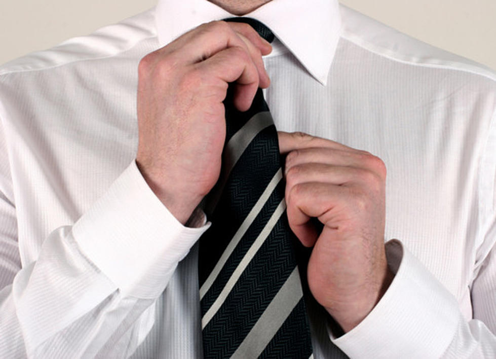 Check Out The Coolest Way To Tie Your Tie! [VIDEO]