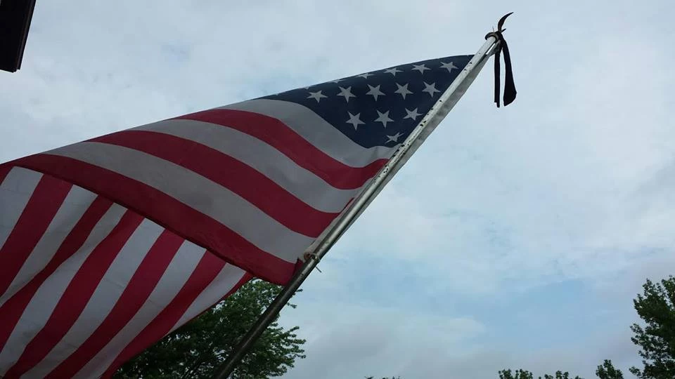 Wall mounted deals flagpole half-mast