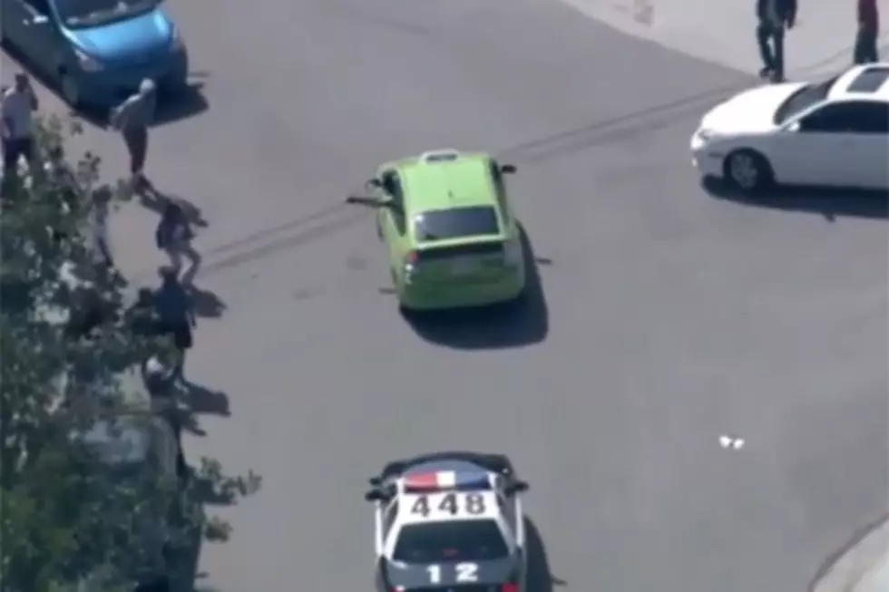Carjacker in L.A. Handed Out Cash to People While the Cops Chased Him