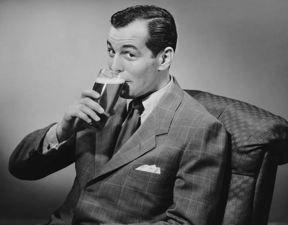 Moderate to Heavy Drinkers More Likely to Avoid Dementia