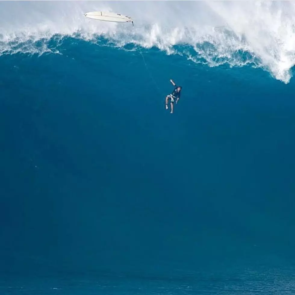 Surfer Falls Off a 40-Foot Wave