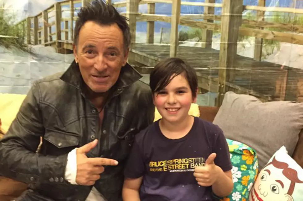 Bruce Springsteen Signed a Tardy Note for a Nine-Year-Old Fan