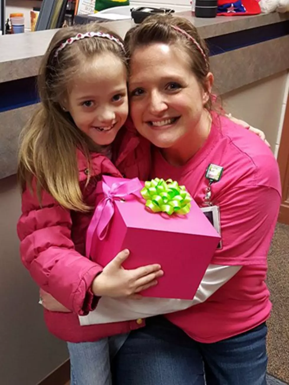 First Grade Teacher is Donating a Kidney to One of Her Students
