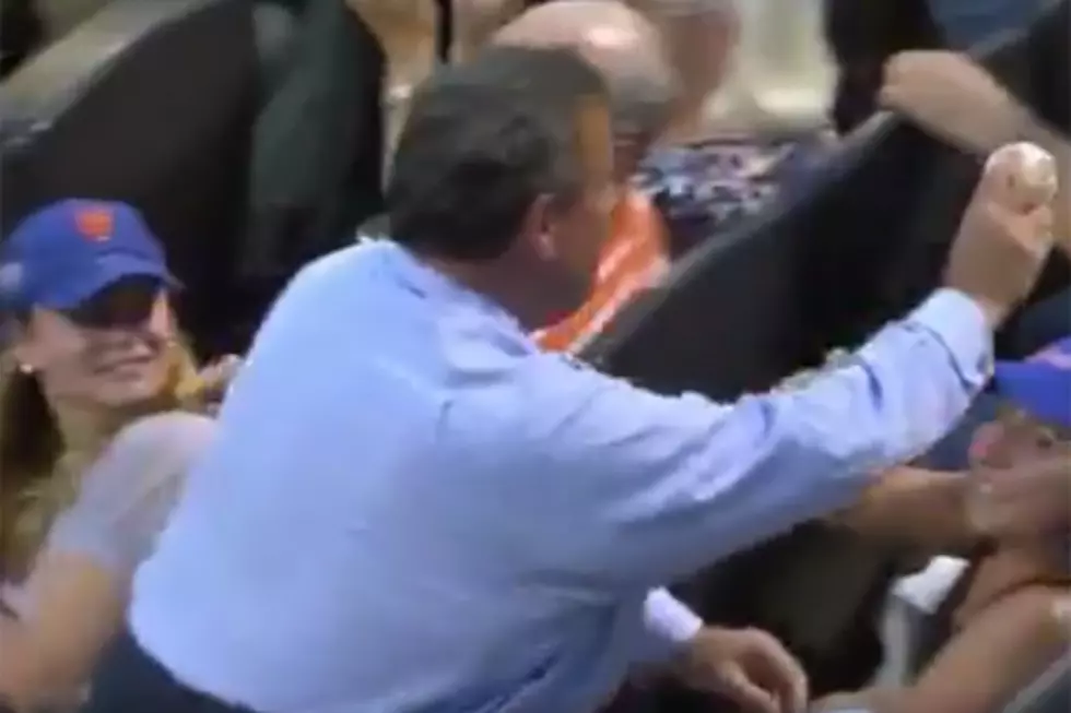 Governor Chris Christie Booed After Catching Foul Ball at Mets-Cardinals Game