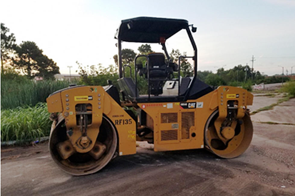 Man Steals Steamroller, Tries to Outrun the Cops at Eight Miles-Per-Hour