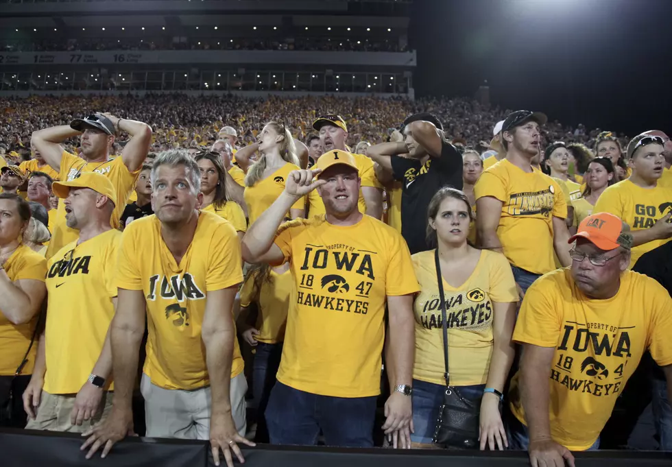 Hawkeyes Clear Up Confusion Around Black &#038; Gold Spirit Game