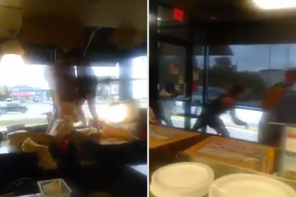 Alabama Man Falls Through Waffle House Ceiling, Starts Fighting Customers