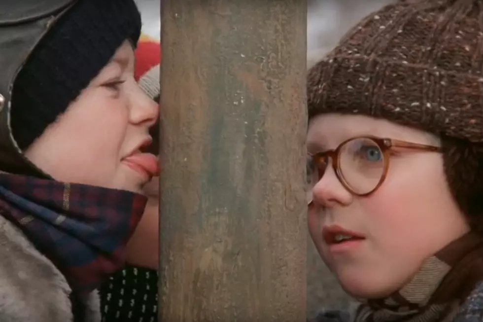 Get Paid $2,500 To Watch 25 Christmas Movies