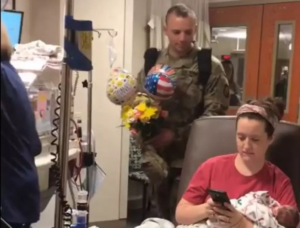 Soldier Comes Home to Surprise His Wife Who Gave Birth to Twins