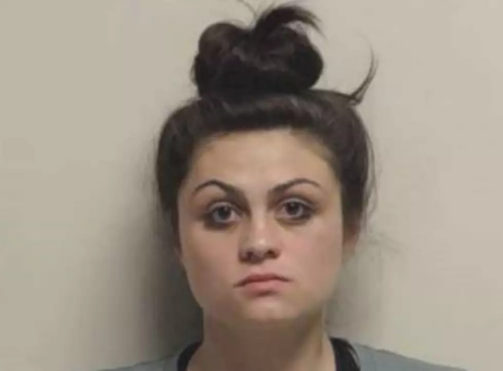 Woman Drunk On Mouthwash Asks Cops to Let Her Smoke Weed Before They Take Her to Jail