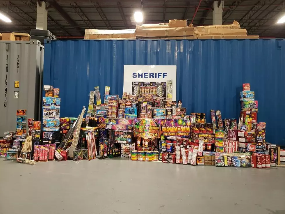 Group Busted with Truckload of Illegal Fireworks, 3 Dead Alligators
