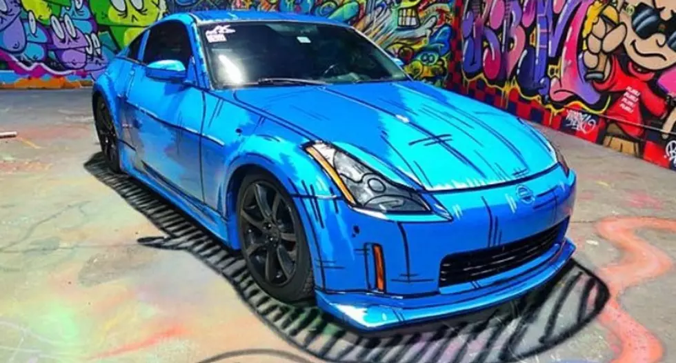 Hand Painted Nissan 350Z Looks Like a Cartoon