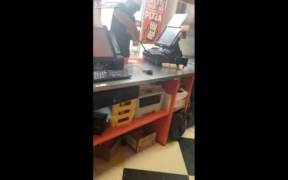 Little Caesars Staff Critiques Robbers As They’re Being Robbed