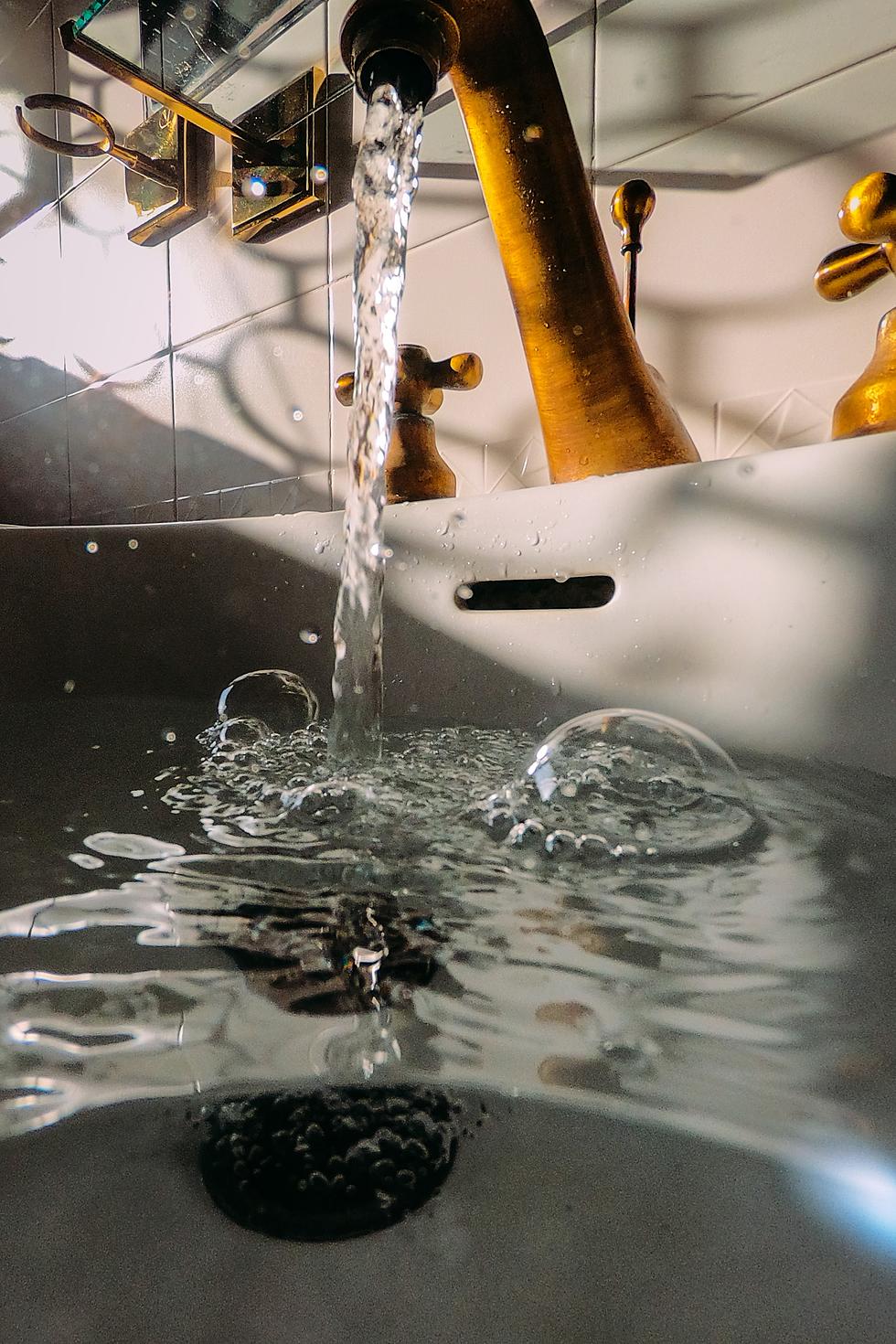 Salt, Baking Soda, Vinegar = Clean Sink