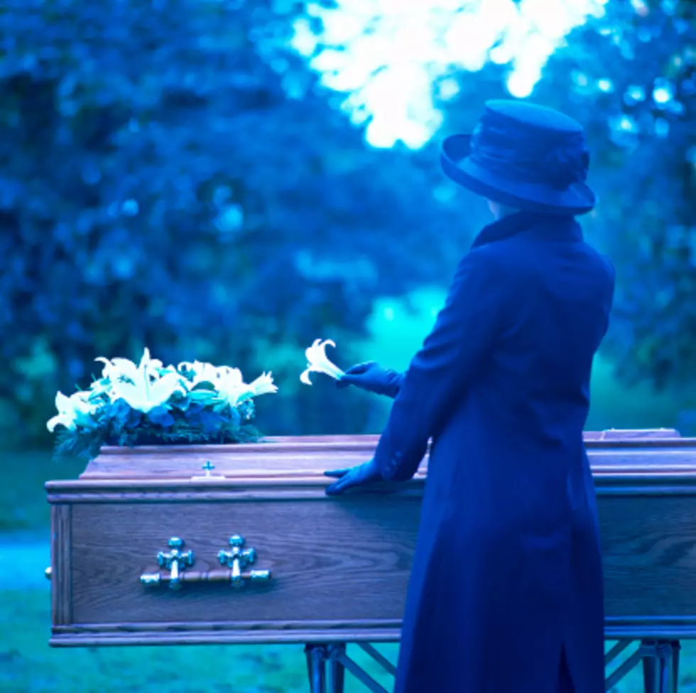 Angry Woman Facing Charges After Spitting On Dead Body in Casket